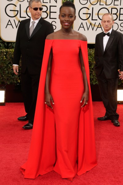 120114-globo-de-ouro-lupita-400x600